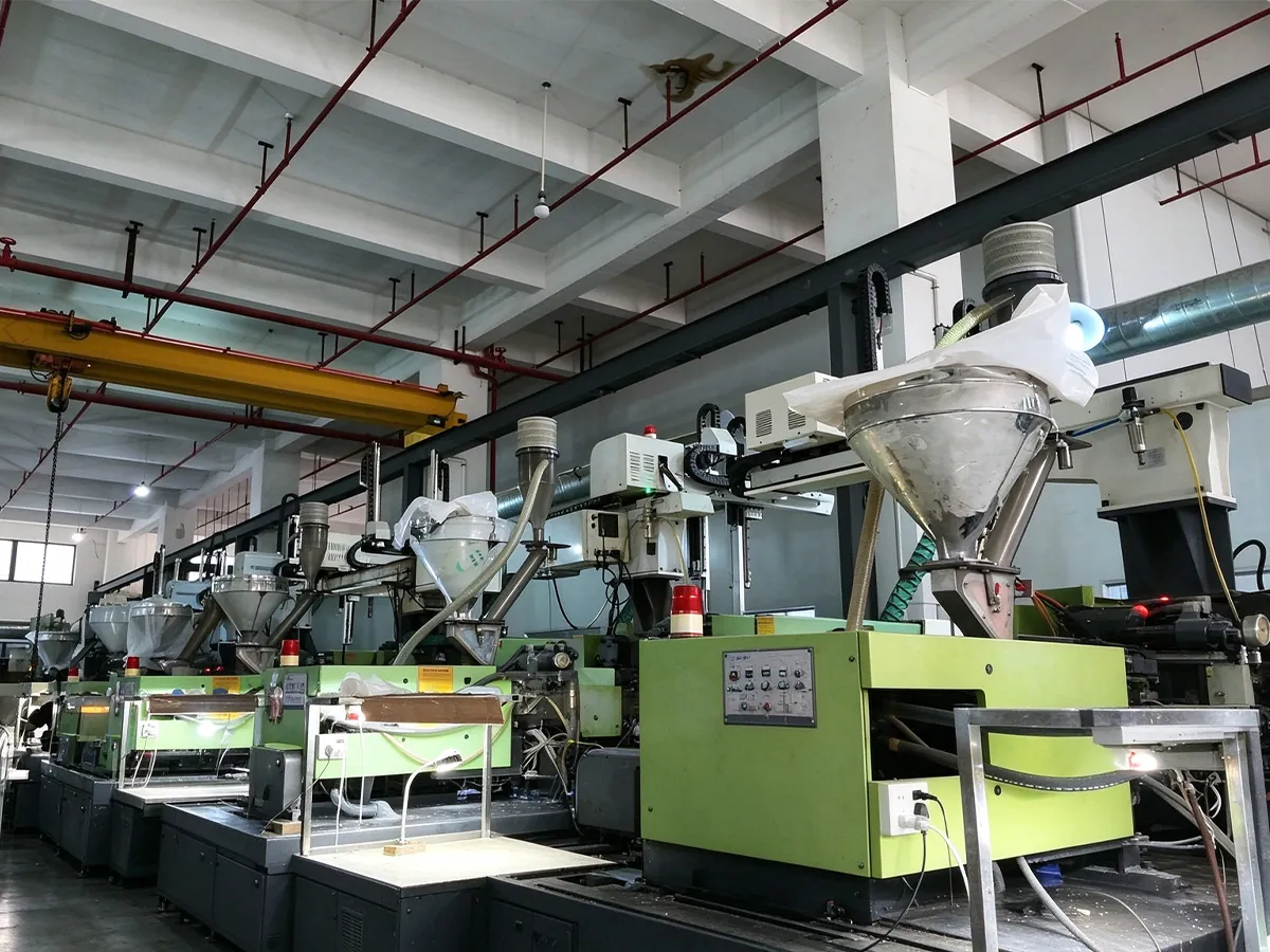 Injection molding shop